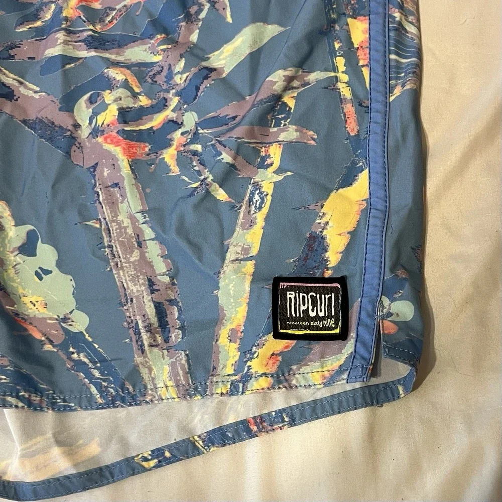 N/A preowned ripcurl